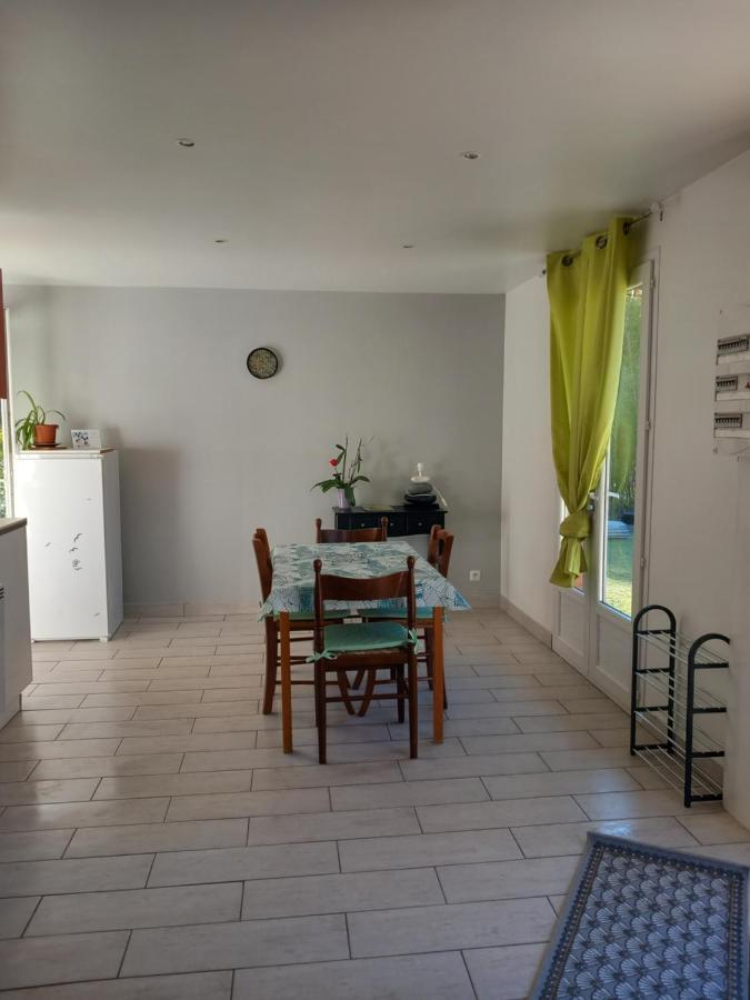 Petit Chalet En Bois Reynes ภายนอก รูปภาพ