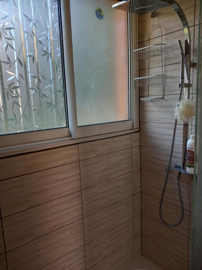 Petit Chalet En Bois Reynes ภายนอก รูปภาพ